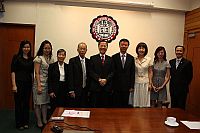 東北師範大學代表團與聯合書院院長馮國培教授（右五）會晤。